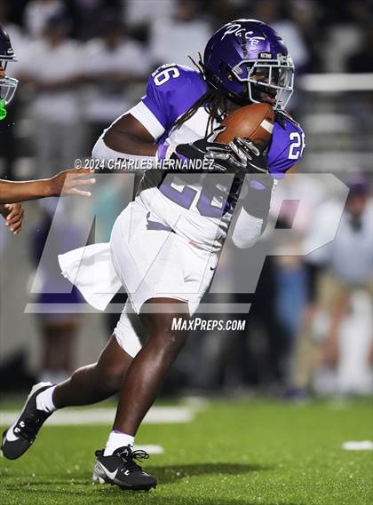Thumbnail 2 in Lufkin vs College Station (UIL 5A Football Division I Region 3 Area Playoff) photogallery.