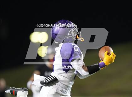 Thumbnail 1 in Lufkin vs College Station (UIL 5A Football Division I Region 3 Area Playoff) photogallery.