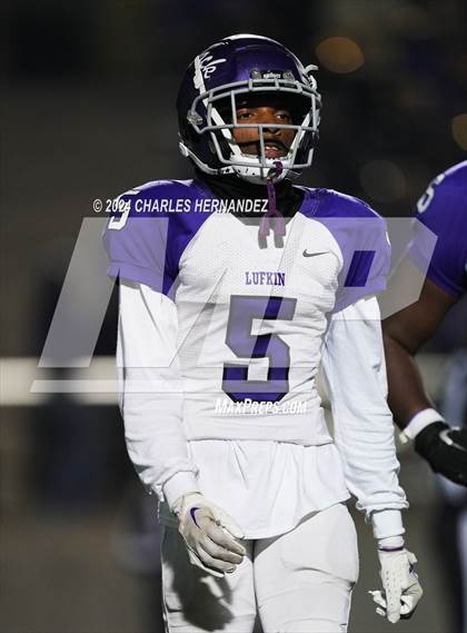 Thumbnail 1 in Lufkin vs College Station (UIL 5A Football Division I Region 3 Area Playoff) photogallery.