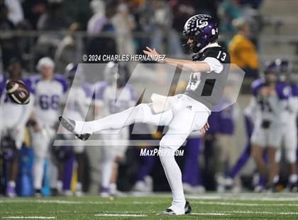 Thumbnail 2 in Lufkin vs College Station (UIL 5A Football Division I Region 3 Area Playoff) photogallery.