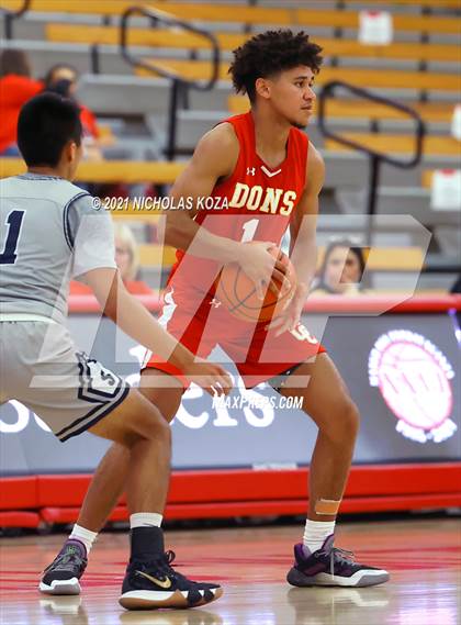 Thumbnail 2 in Sonora vs. Cathedral Catholic (Mater Dei Extravaganza) photogallery.