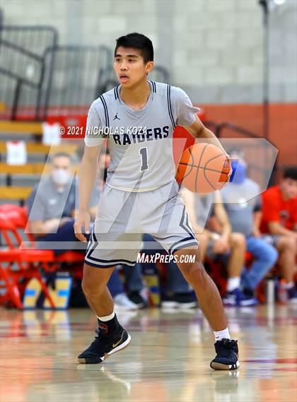 Thumbnail 3 in Sonora vs. Cathedral Catholic (Mater Dei Extravaganza) photogallery.