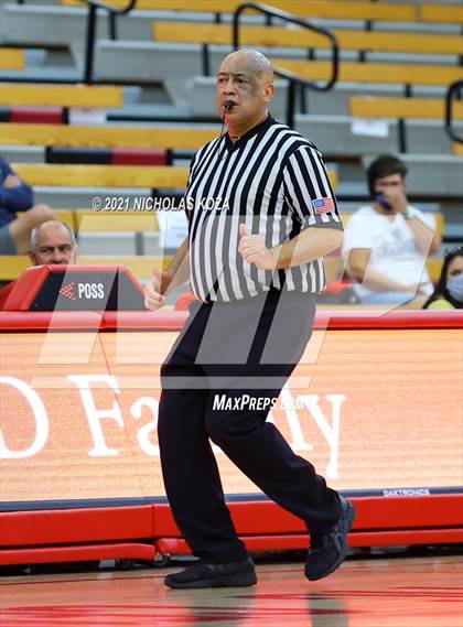Thumbnail 1 in Sonora vs. Cathedral Catholic (Mater Dei Extravaganza) photogallery.