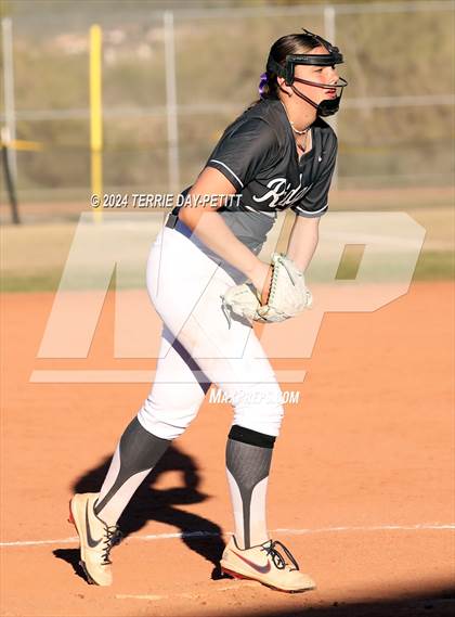 Thumbnail 2 in Ironwood Ridge vs Liberty (Sunrise Mountain Invitational) photogallery.