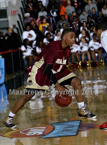 Thumbnail 3 in St. Anthony vs. Boys & Girls (SNY Invitational) photogallery.