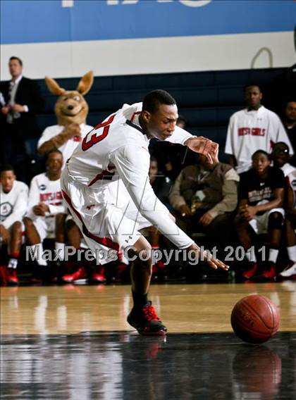 Thumbnail 1 in St. Anthony vs. Boys & Girls (SNY Invitational) photogallery.