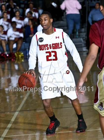 Thumbnail 2 in St. Anthony vs. Boys & Girls (SNY Invitational) photogallery.