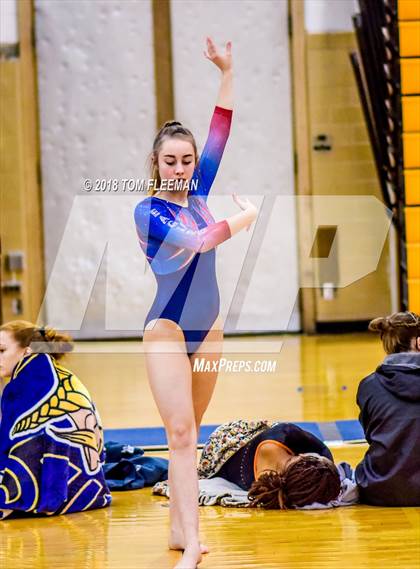 Thumbnail 2 in Sunflower League Meet photogallery.