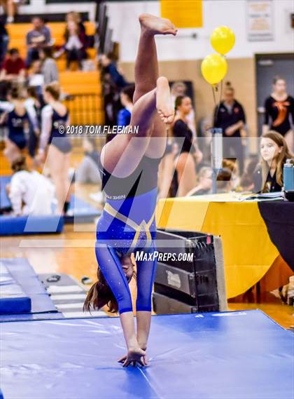 Thumbnail 3 in Sunflower League Meet photogallery.