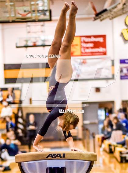 Thumbnail 1 in Sunflower League Meet photogallery.