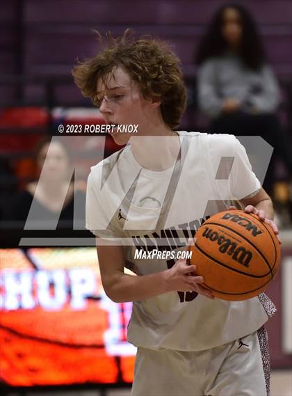 Thumbnail 2 in Basha @ Hamilton photogallery.