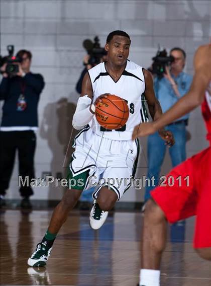Thumbnail 3 in Fort Bend Hightower vs Fort Bend Travis (UIL 5A Regional Final) photogallery.
