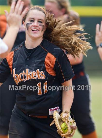 Thumbnail 3 in Alvin vs Fort Bend Clements (Region III Bi-District) photogallery.