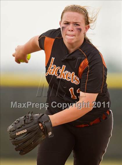 Thumbnail 1 in Alvin vs Fort Bend Clements (Region III Bi-District) photogallery.
