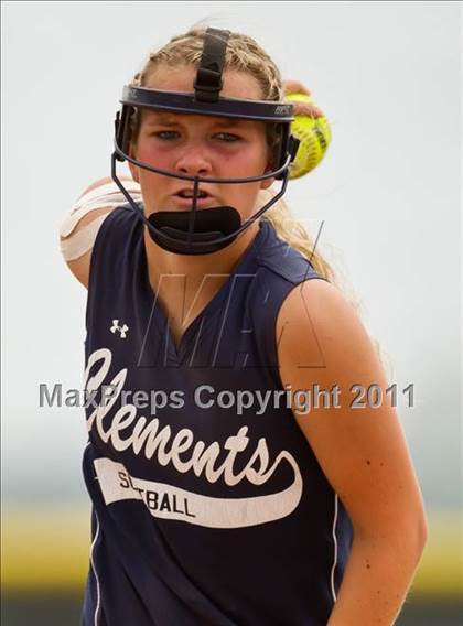 Thumbnail 3 in Alvin vs Fort Bend Clements (Region III Bi-District) photogallery.