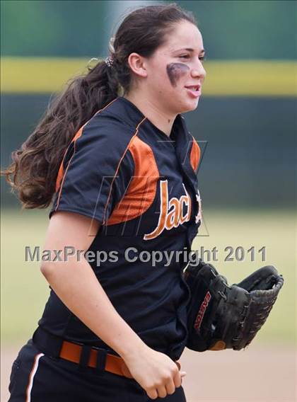 Thumbnail 2 in Alvin vs Fort Bend Clements (Region III Bi-District) photogallery.