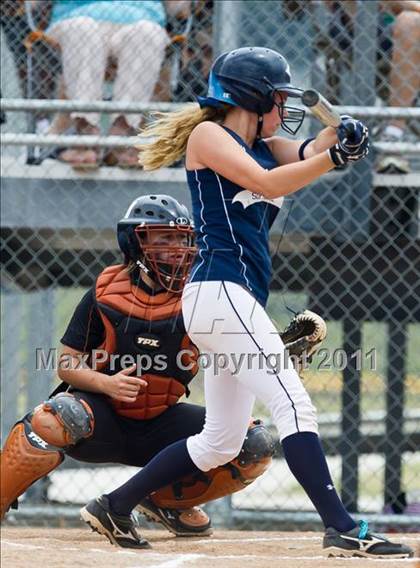 Thumbnail 3 in Alvin vs Fort Bend Clements (Region III Bi-District) photogallery.