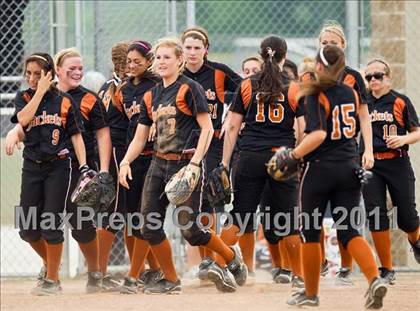 Thumbnail 3 in Alvin vs Fort Bend Clements (Region III Bi-District) photogallery.