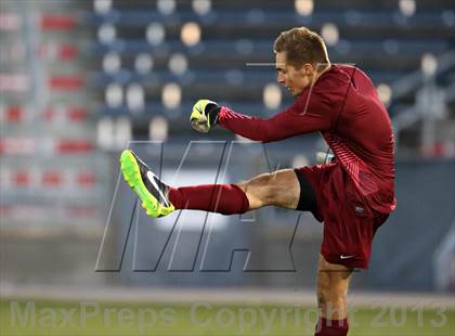 Thumbnail 1 in Pine Creek vs. Rock Canyon (CHSAA 5A Final) photogallery.