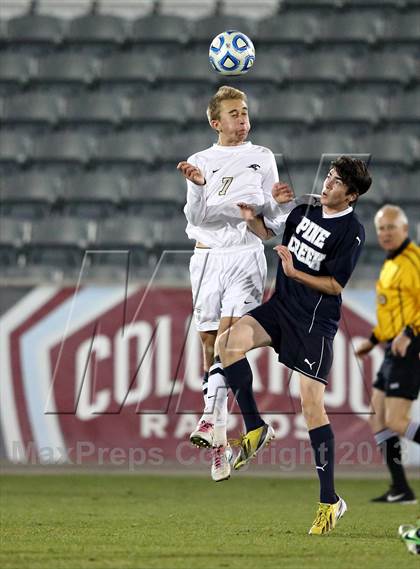 Thumbnail 2 in Pine Creek vs. Rock Canyon (CHSAA 5A Final) photogallery.