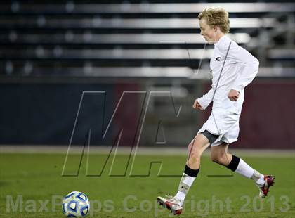 Thumbnail 1 in Pine Creek vs. Rock Canyon (CHSAA 5A Final) photogallery.