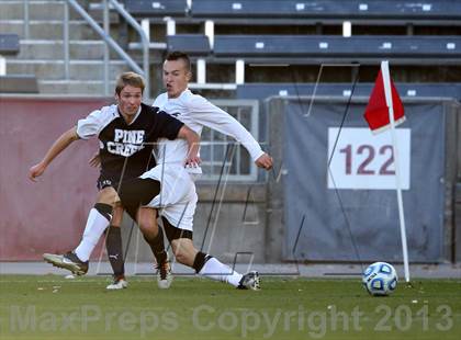 Thumbnail 3 in Pine Creek vs. Rock Canyon (CHSAA 5A Final) photogallery.