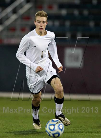 Thumbnail 1 in Pine Creek vs. Rock Canyon (CHSAA 5A Final) photogallery.