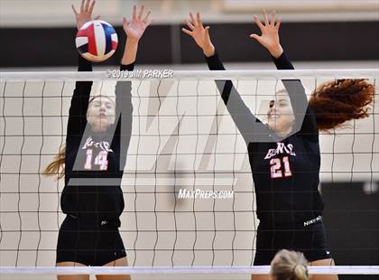 Thumbnail 2 in Bowie @ Vandegrift  photogallery.