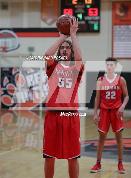 Thumbnail 3 in Kerman vs. Fresno photogallery.