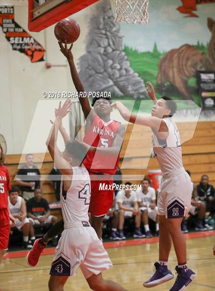 Thumbnail 2 in Kerman vs. Fresno photogallery.