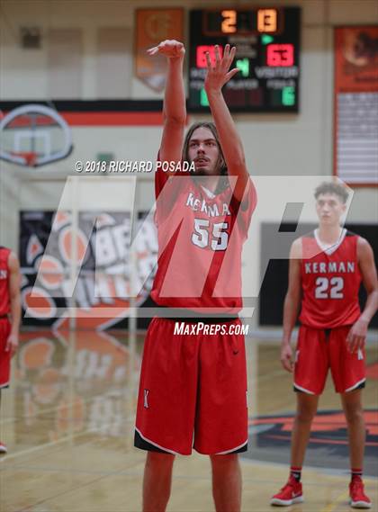 Thumbnail 2 in Kerman vs. Fresno photogallery.