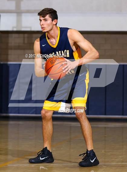 Thumbnail 1 in Redondo Union vs. Millikan (MLK Day Showdown) photogallery.