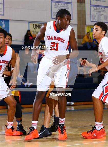 Thumbnail 3 in Redondo Union vs. Millikan (MLK Day Showdown) photogallery.