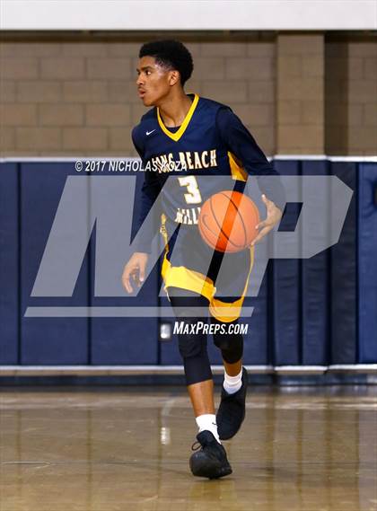 Thumbnail 2 in Redondo Union vs. Millikan (MLK Day Showdown) photogallery.