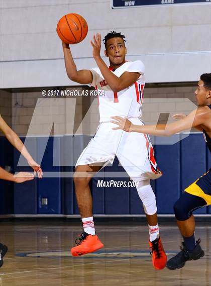 Thumbnail 2 in Redondo Union vs. Millikan (MLK Day Showdown) photogallery.