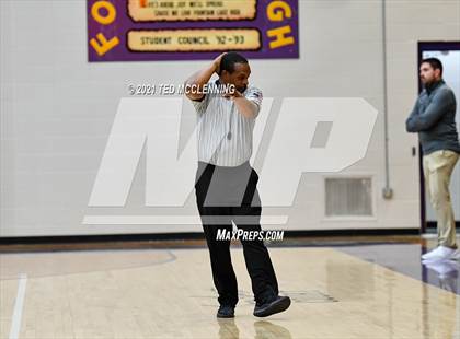 Thumbnail 1 in Glen Rose vs Perryville (Fountain Lake Christmas Classsic) photogallery.
