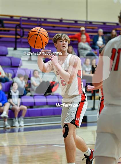 Thumbnail 1 in Glen Rose vs Perryville (Fountain Lake Christmas Classsic) photogallery.
