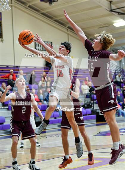 Thumbnail 2 in Glen Rose vs Perryville (Fountain Lake Christmas Classsic) photogallery.
