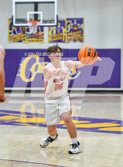 Thumbnail 2 in Glen Rose vs Perryville (Fountain Lake Christmas Classsic) photogallery.