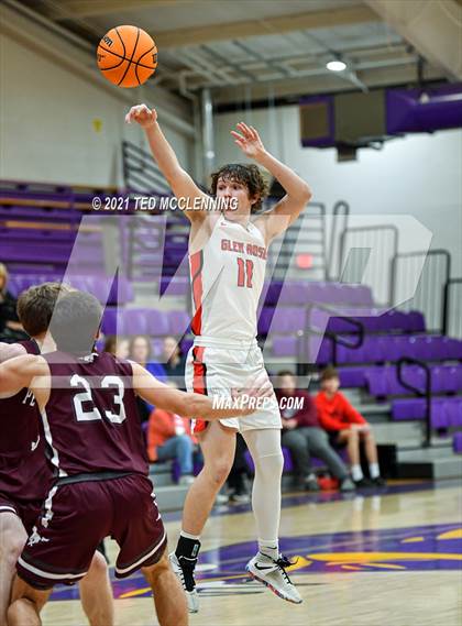 Thumbnail 2 in Glen Rose vs Perryville (Fountain Lake Christmas Classsic) photogallery.