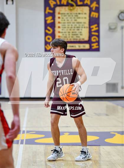 Thumbnail 1 in Glen Rose vs Perryville (Fountain Lake Christmas Classsic) photogallery.
