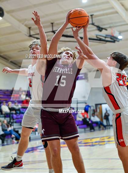 Thumbnail 2 in Glen Rose vs Perryville (Fountain Lake Christmas Classsic) photogallery.