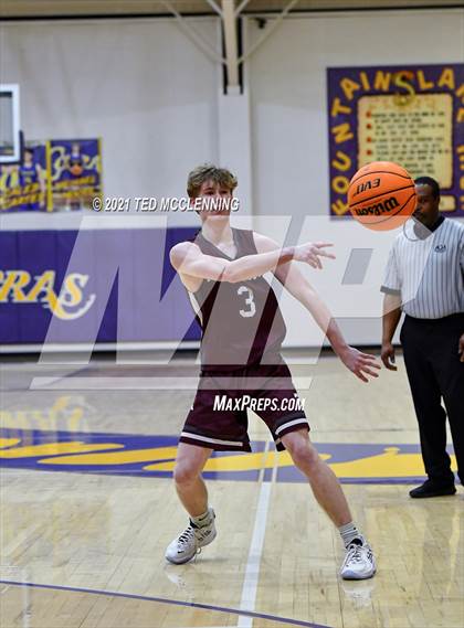Thumbnail 3 in Glen Rose vs Perryville (Fountain Lake Christmas Classsic) photogallery.