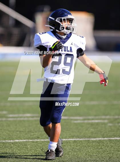 Thumbnail 2 in Notre Dame (SO) @ Loyola (Scrimmage) photogallery.