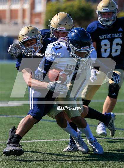 Thumbnail 1 in Notre Dame (SO) @ Loyola (Scrimmage) photogallery.
