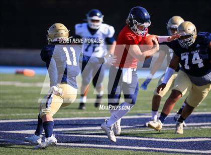 Thumbnail 1 in Notre Dame (SO) @ Loyola (Scrimmage) photogallery.