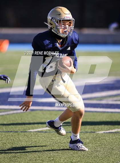 Thumbnail 1 in Notre Dame (SO) @ Loyola (Scrimmage) photogallery.