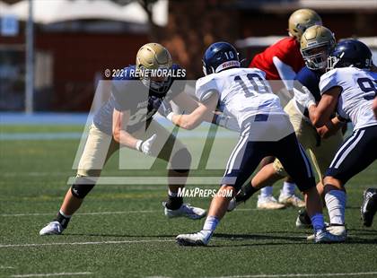 Thumbnail 2 in Notre Dame (SO) @ Loyola (Scrimmage) photogallery.