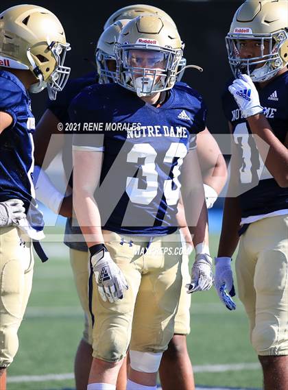 Thumbnail 3 in Notre Dame (SO) @ Loyola (Scrimmage) photogallery.