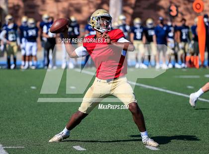 Thumbnail 2 in Notre Dame (SO) @ Loyola (Scrimmage) photogallery.